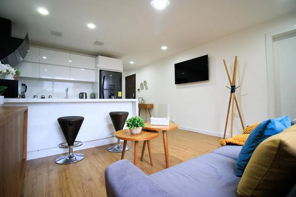 Moderna Suite En Cuenca - Kahlo Suites